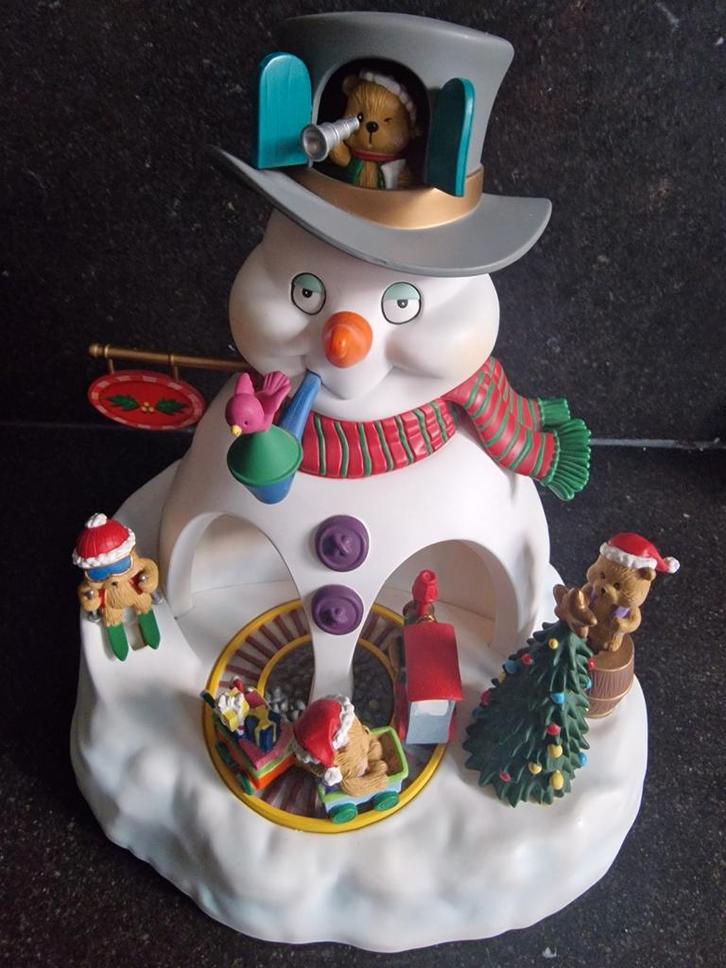 Muziekdoos Sankyo Mechanisme 2000 Industries Limited, Antiek en Kunst, Antiek | Woonaccessoires, Ophalen of Verzenden