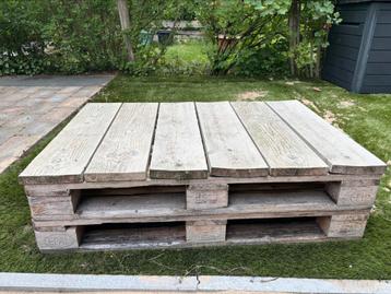 Pallet tafel / pallet bank t.e.a.b. beschikbaar voor biedingen