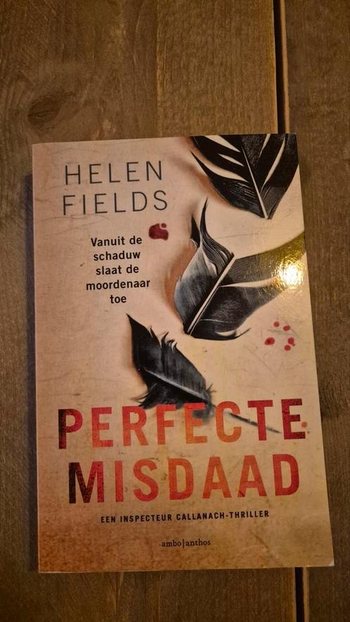 Helen Fields - Perfecte misdaad - special Lidl, Boeken, Thrillers, Zo goed als nieuw, Nederland, Ophalen of Verzenden