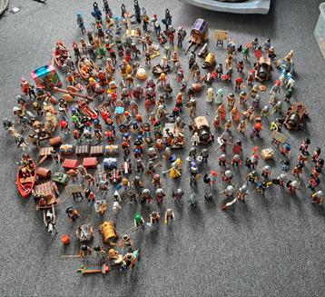 Grote verzameling Playmobil ridders etc(150+). beschikbaar voor biedingen