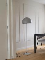 Lichtgrijze Mushroom vloerlamp, Huis en Inrichting, Lampen | Vloerlampen, Ophalen, Zo goed als nieuw, 150 tot 200 cm