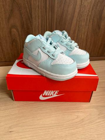 Nike dunk maat 21 beschikbaar voor biedingen