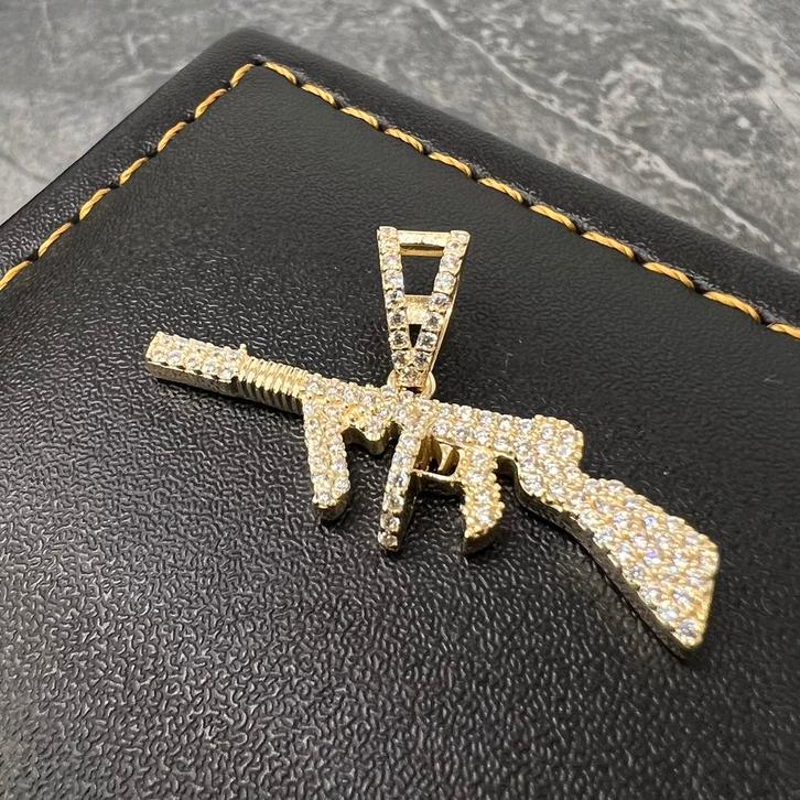 14 karaat gouden hanger uzi model wapen pistool geweer, Sieraden, Tassen en Uiterlijk, Kettinghangers, Zo goed als nieuw, Ophalen of Verzenden