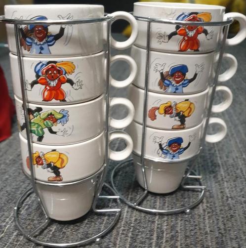 2 x 4 Sinterklaas kopjes van keramiek zeldzaam., Diversen, Sinterklaas, Nieuw, Ophalen of Verzenden