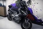 Honda X-ADV 750 (2024) – Mat Zwart – Akrapovic – Full Option, Motoren, 750 cc, Scooter, 4 cilinders, Bedrijf