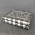 Vintage zilveren sieradendoosje met reliëf, fuchsiaroze, Ophalen of Verzenden