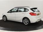 BMW 2-serie Active Tourer 220i High Executive | Trekhaak | H, Auto's, BMW, 1998 cc, 730 kg, Wit, Bedrijf