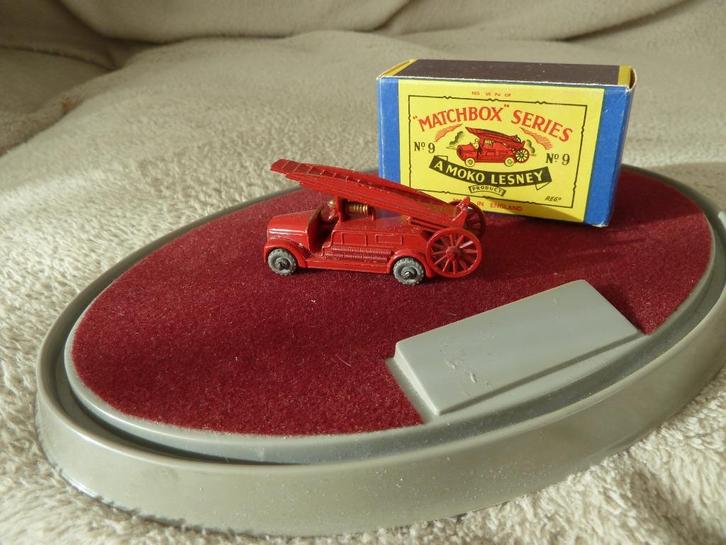 LESNEY:  nr. 9 b   DENNIS FIRE ENGINE  en: >>>>>MINT/BOXED, Hobby en Vrije tijd, Modelauto's | Overige schalen, Nieuw, Bus of Vrachtwagen