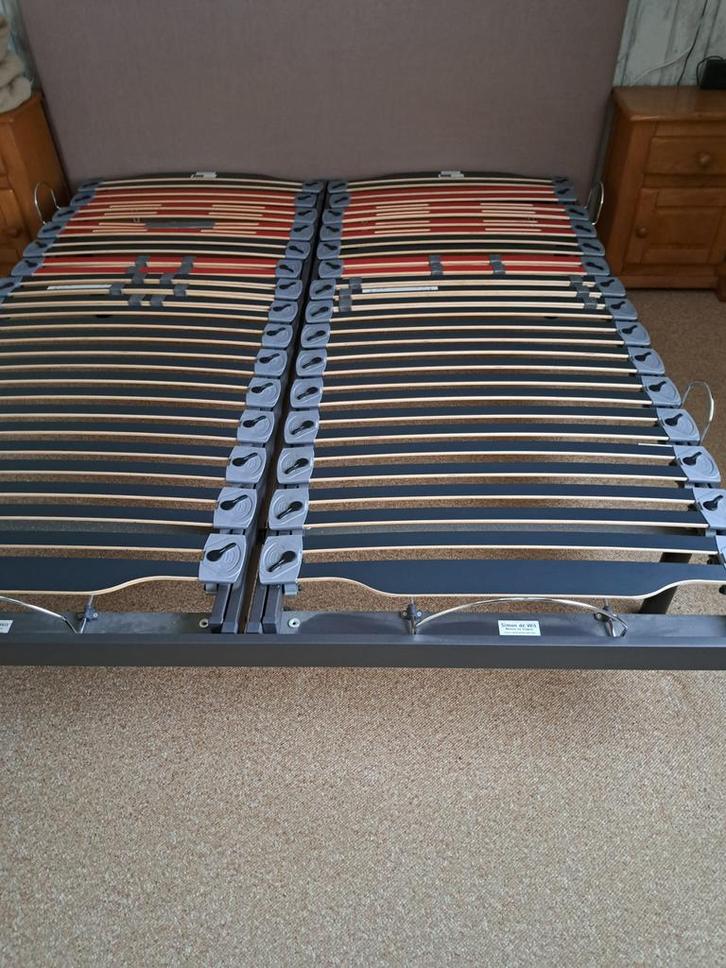 Tweepersoons bed 180x210, incl lattenbodem, matras + beugels, Huis en Inrichting, Slaapkamer | Bedden, Gebruikt, Tweepersoons