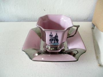 Roze theekopje of koffiekopje van porselein nieuw in doos beschikbaar voor biedingen
