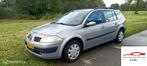 Renault Megane Grand Tour 1.6-16V Expression Luxe, Auto's, Gebruikt, 4 cilinders, Beige, Handgeschakeld