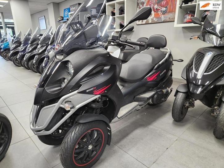 Gilera FUOCO 500 IE LT AKRAPOVIC 2015 RIJKLAAR GARANTIE, Motoren, Motoren | Overige merken, Bedrijf, Overig