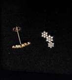 Triple Flower Oorknopjes Goudkleurig van Anna + Nina Nieuw, Nieuw, Ophalen of Verzenden, Knopjes of Stekers, Goud