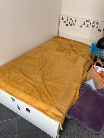 Ikea Malm bed met lattenbodem en matras beschikbaar voor biedingen
