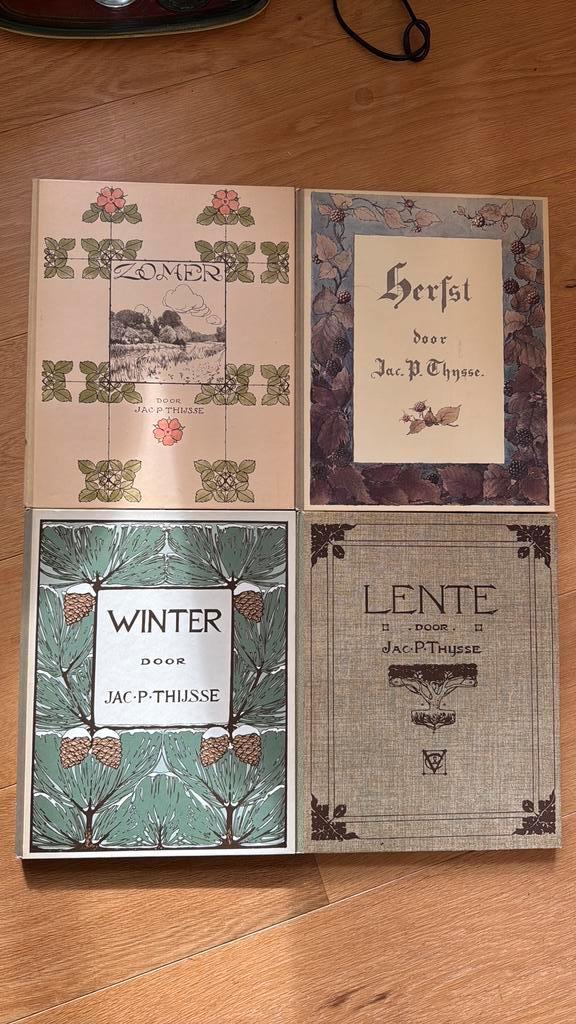 Verkade zomer, herfst, winter en lente albums, als nieuw, Boeken, Prentenboeken en Plaatjesalbums, Ophalen of Verzenden