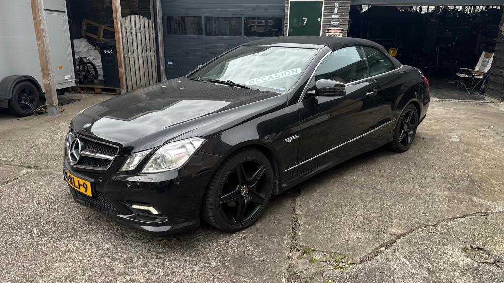 Mercedes E Cabrio 2.0 CGI 2010, Automaat, Euro 5, Achterwielaandrijving, Zwart