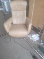 Hukla elektrische sta op stoel/ relaxfauteuil, Huis en Inrichting, Fauteuils, Ophalen, 75 tot 100 cm, 50 tot 75 cm