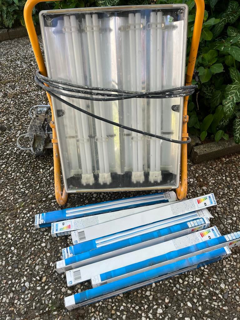 Bouwlamp met TL-buizen en extra Philips TL-buizen, Ophalen, Gebruikt, 200 tot 500 watt, Lamp met armatuur