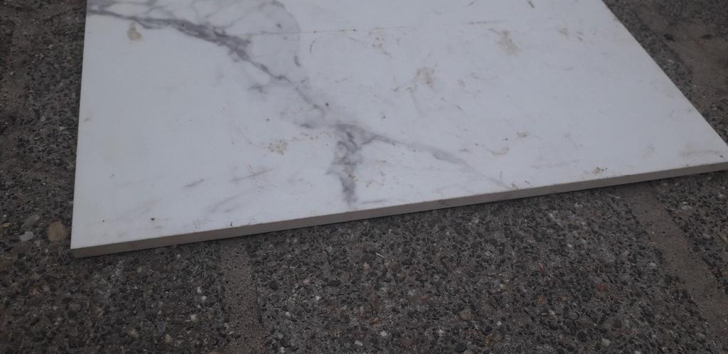 Hardsteen plaat, Ophalen, Zo goed als nieuw