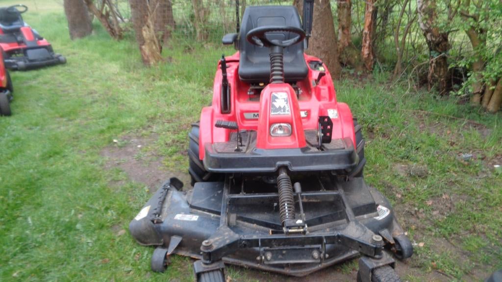 wegens zware massey ferguson zero turn met stuur   22 pk