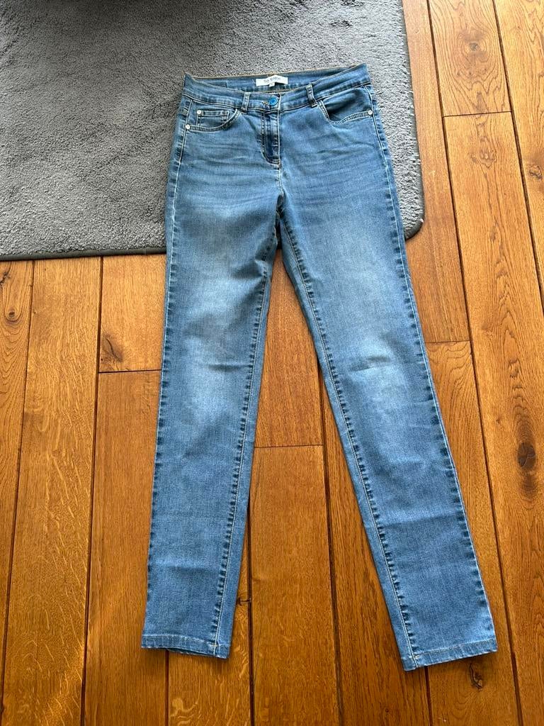 Dames spijkerbroek maat 36, Kleding | Dames, Spijkerbroeken en Jeans, Ophalen of Verzenden, Gedragen, Blauw, W28 - W29 (confectie 36)