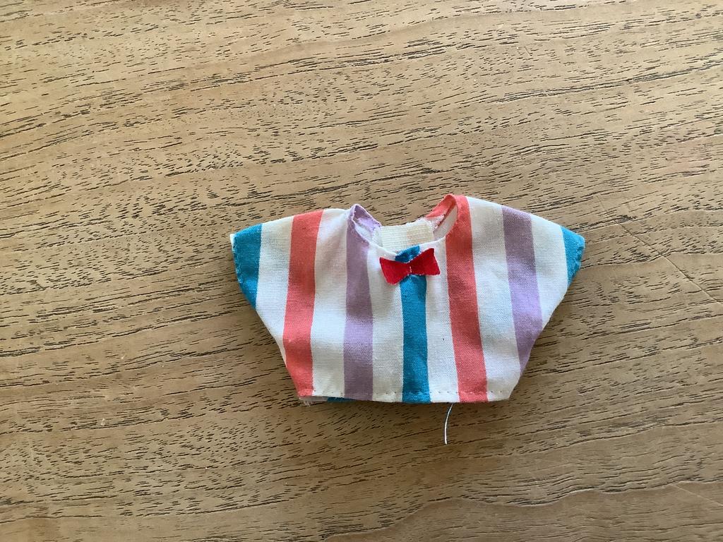 Barbie shirt, Ophalen of Verzenden, Zo goed als nieuw, Kleertjes