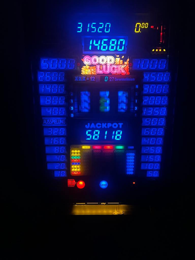 Duitse wandgokkast Merkur Good Luck, Verzamelen, Overige munten, Ophalen, Gebruikt, Met sleutels