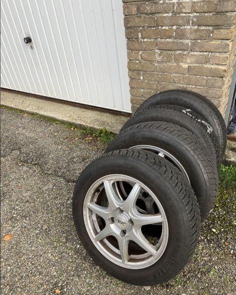 Lichtmetalen Velgen Toyota Yaris (+ winterbanden), Ophalen