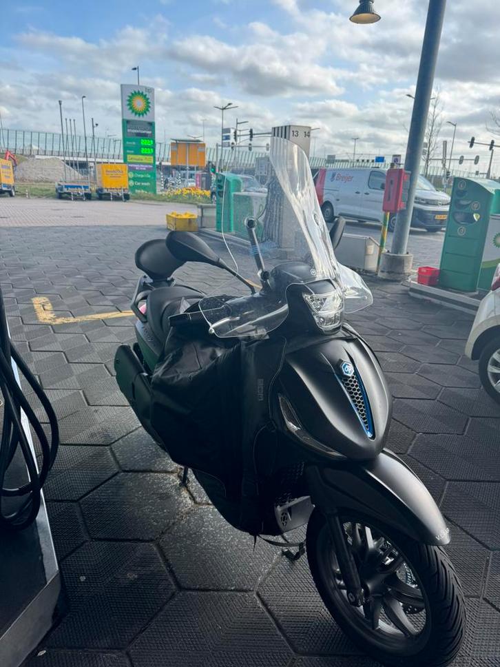 Piaggio Beverly 2025, Fietsen en Brommers, Scooters | Piaggio, Zo goed als nieuw, Overige modellen, Benzine, Ophalen of Verzenden