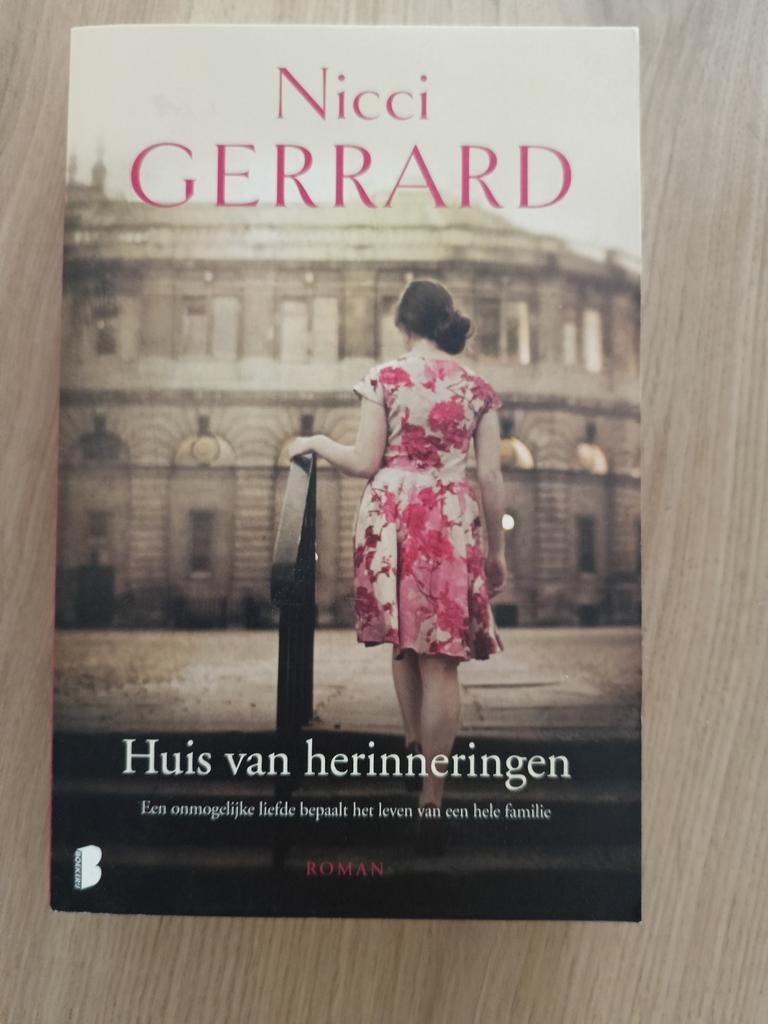 Het huis van herinneringen, Ophalen of Verzenden, Zo goed als nieuw