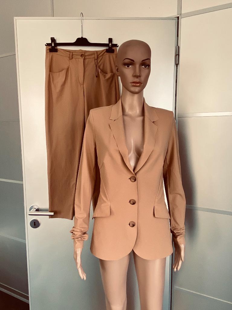 J589 Japan TKY maat XS/S=34/36 travel-pak blazer+broek jasje, Kostuum of Pak, Beige, Japan TKY, Ophalen of Verzenden