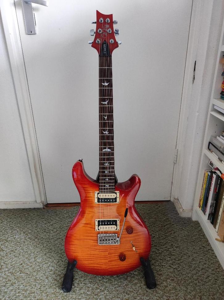 PRS SE Custom 22, Muziek en Instrumenten, Snaarinstrumenten | Gitaren | Elektrisch, Zo goed als nieuw, Solid body, Paul Reed Smith