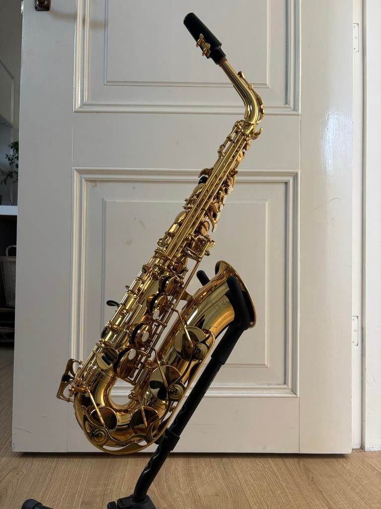 Yamaha YAS 280 altsaxofoon incl. standaard en koffer, Muziek en Instrumenten, Ophalen of Verzenden, Zo goed als nieuw, Alt, Met koffer