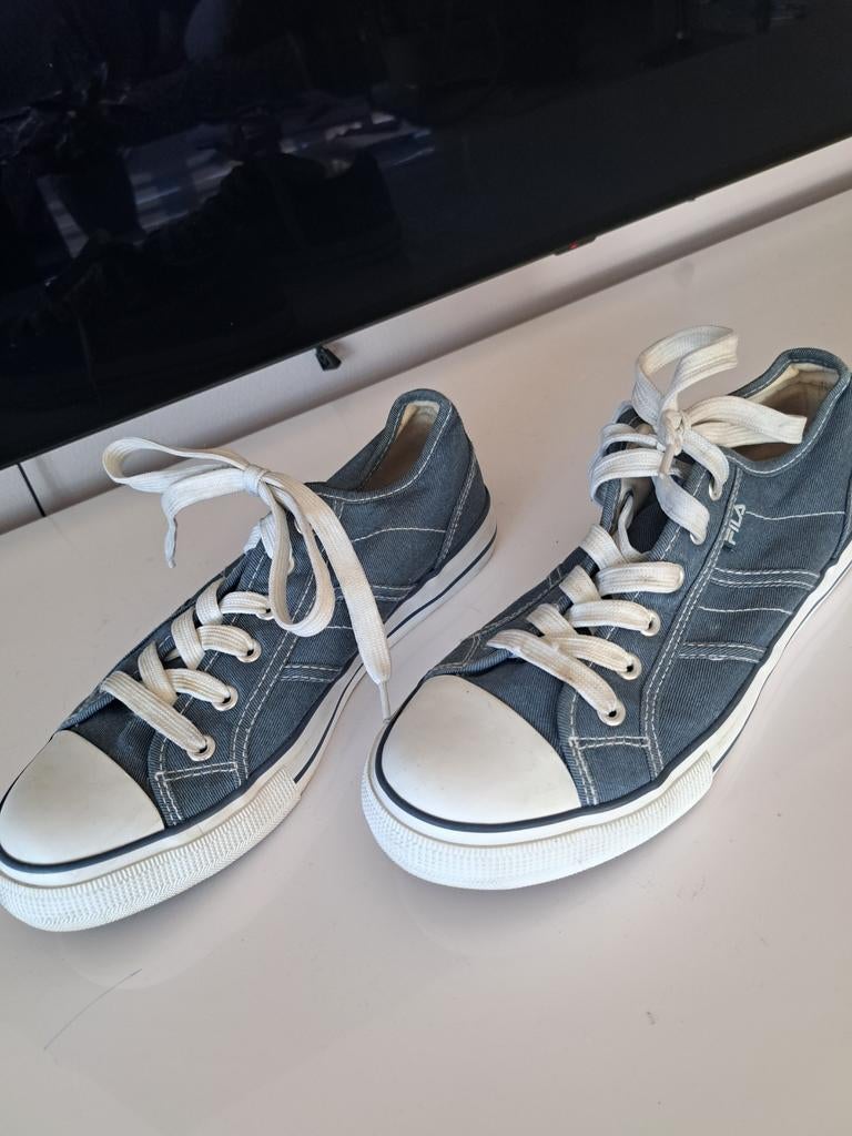 Nog bijna nieuw Fila baseball sneakers Mt 39, Ophalen of Verzenden, Zo goed als nieuw, Jongetje of Meisje, Schoentjes