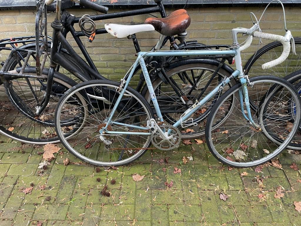 Partij verschillende verlaten Fietsen, enig onderhoud nodig., Ophalen, Gebruikt, Overige merken