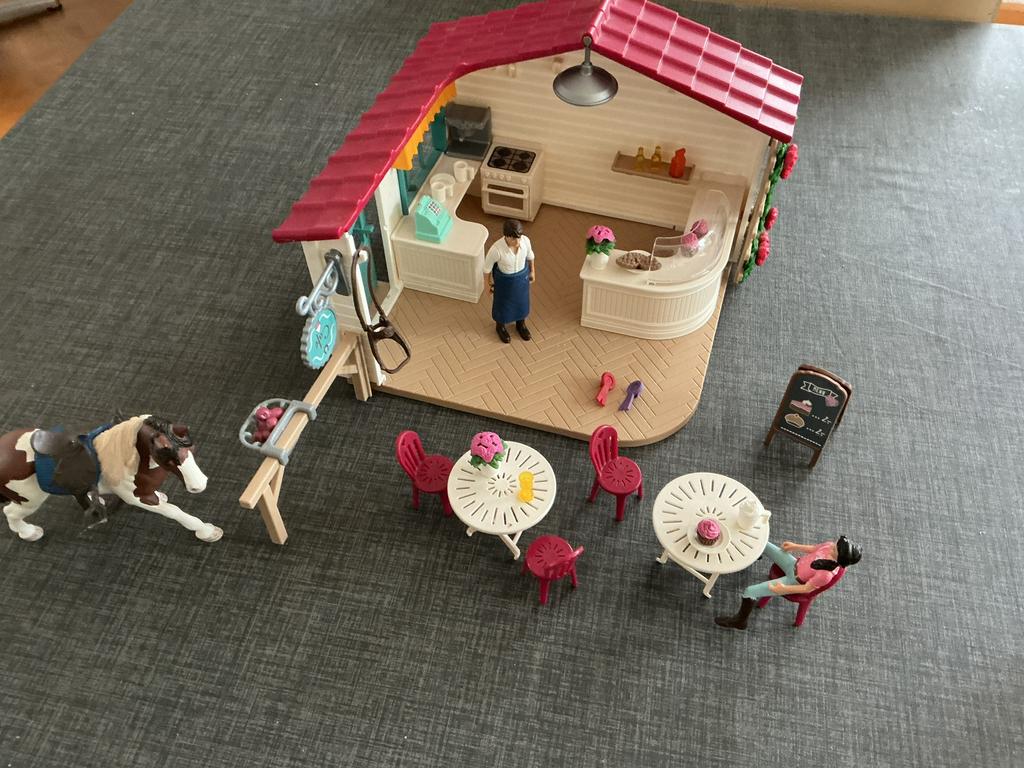 Schleich ruitercafe, Ophalen, Zo goed als nieuw, Jongen of Meisje