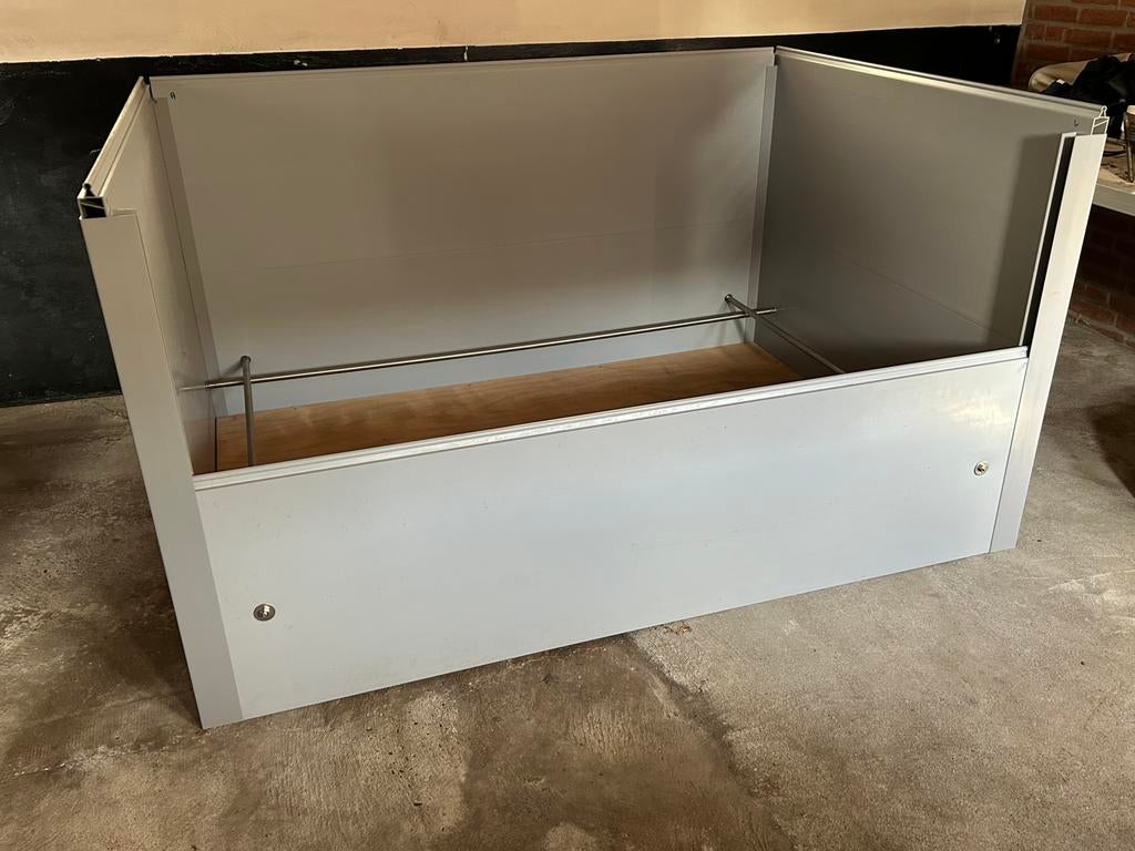 Werpkist met kunststof panelen en RVS stangen, Dieren en Toebehoren, Ophalen, Zo goed als nieuw, 110 cm of meer, Minder dan 65 cm