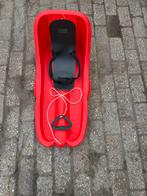 Rode slee met zitje, Ophalen, Gebruikt, Kunststof