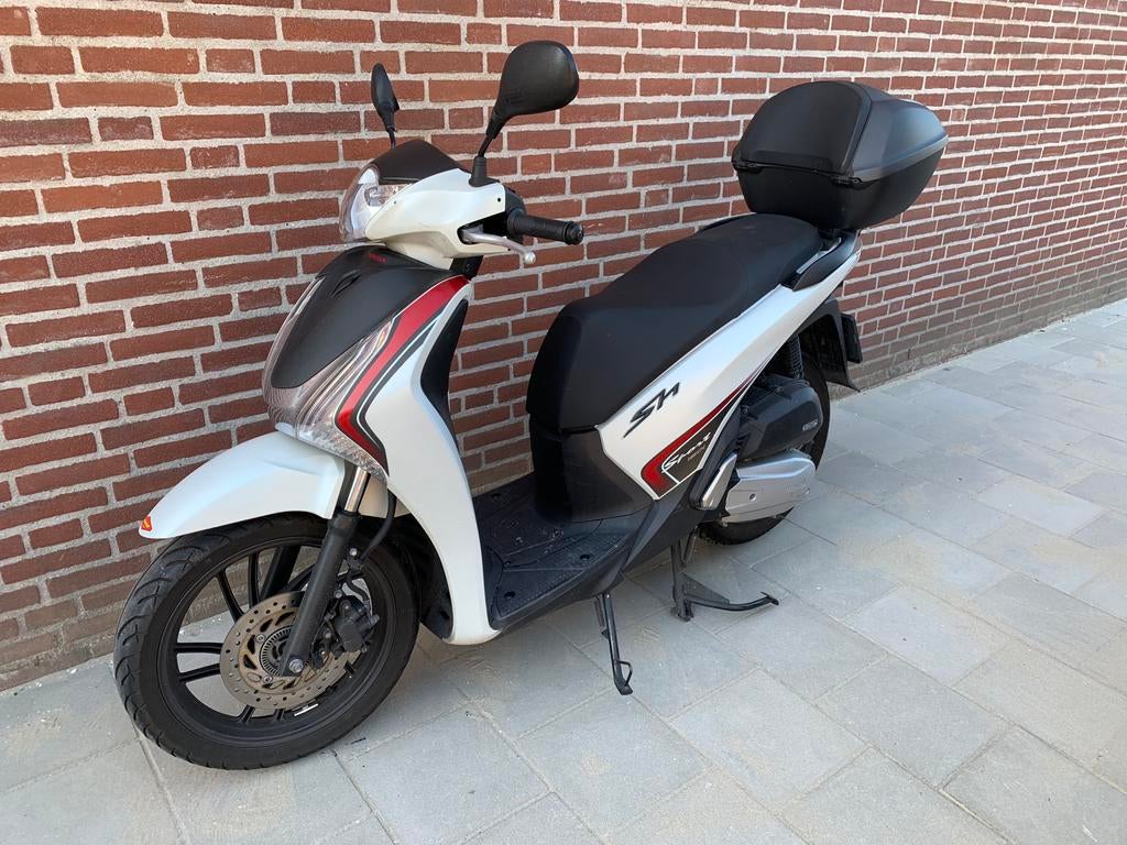 Honda SH150 motorfiets 2016 met start-stop systeem 15.000 Km, Motoren, Motoren | Honda, Scooter, Particulier, ABS, 1 cilinder