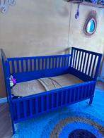 Mooi blauw kinderbed, Kinderen en Baby's, Babywiegjes en Ledikanten, Ophalen, Gebruikt, Ledikant