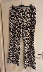 Stijlvolle flared broek met luipaardprint, Zwart, Maat 46/48 (XL) of groter, Ophalen of Verzenden, Zo goed als nieuw