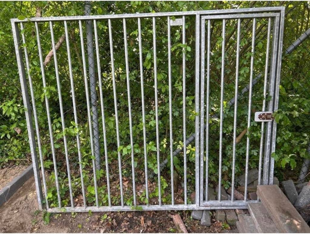 Stevig ijzeren hekwerk met poort - Gebruikt, Ophalen, Met poort, Gebruikt, Spijlenhekwerk