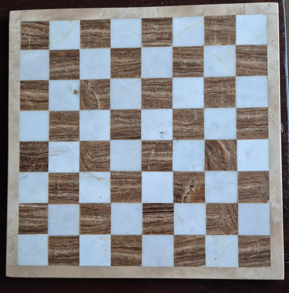 Prachtig schaakbord van marmer, Een of twee spelers, Ophalen, Zo goed als nieuw