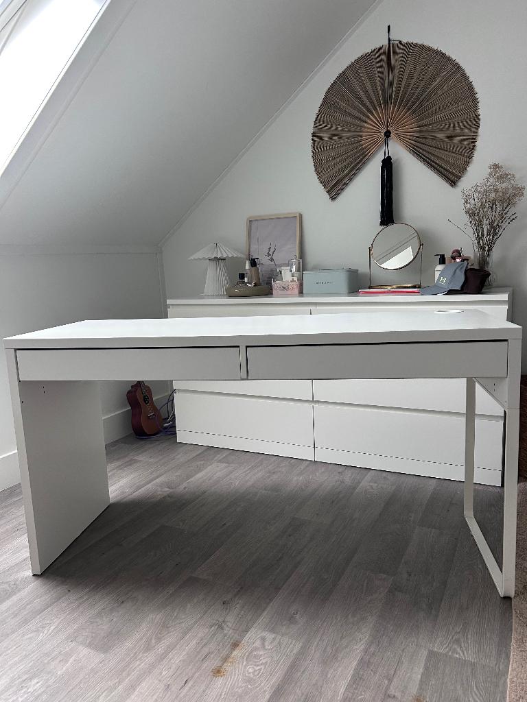Wit bureau IKEA micke, Huis en Inrichting, Bureaus, Ophalen, Gebruikt, Scandinavisch, Kinderbureau