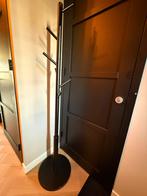 Staande zwarte kapstok, Huis en Inrichting, Woonaccessoires | Kapstokken, Ophalen, Zo goed als nieuw, Metaal, Staande kapstok