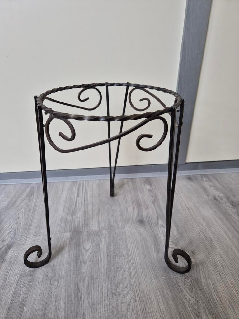 Vintage plantenstandaard 32 cm hoog en 22 cm doorsnede, Ophalen