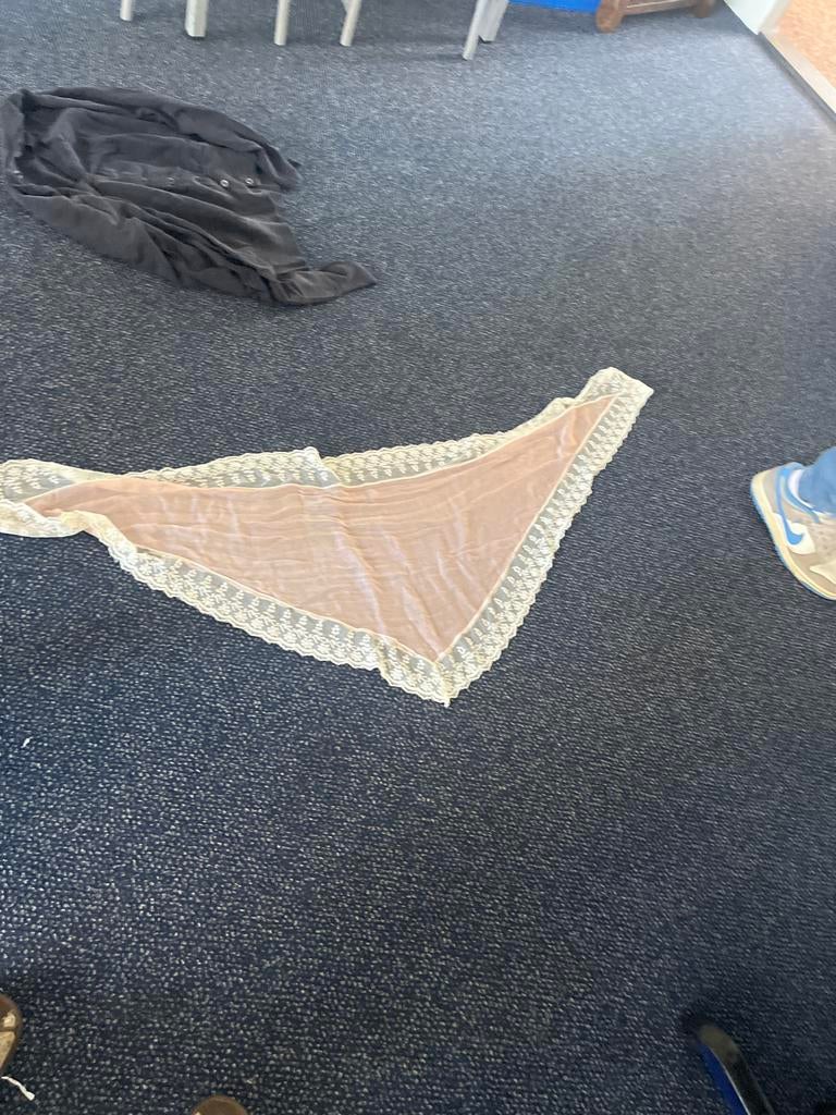 Vintage Roze Zijden Sjaal met Kant, Ophalen