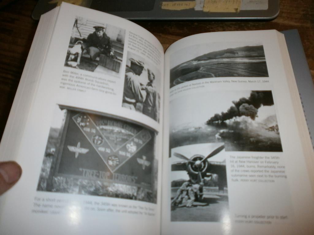 345th bomb group air apaches deadly missions wo2, Ophalen of Verzenden, Tweede Wereldoorlog, Nieuw, Overige onderwerpen