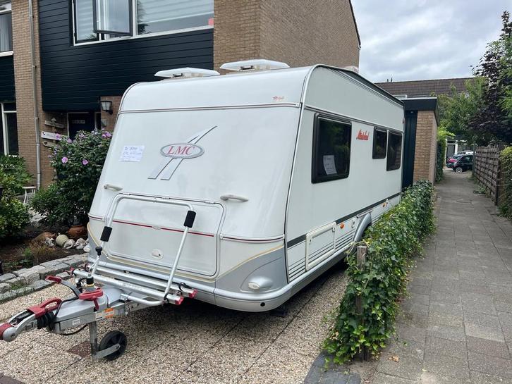 LMC 490 K1 (2007) met mover, voortent, fietsendrager, Caravans en Kamperen, Caravans, Particulier, tot en met 4, 1000 - 1250 kg