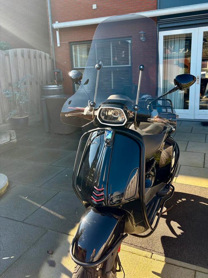 Vespa sprint full option, Fietsen en Brommers, Scooters | Vespa, Gebruikt, Vespa S, Maximaal 45 km/u, Benzine, Verzenden